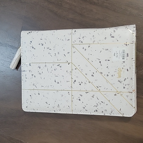 Refill Zip NoteBook - Picture 2 of 6